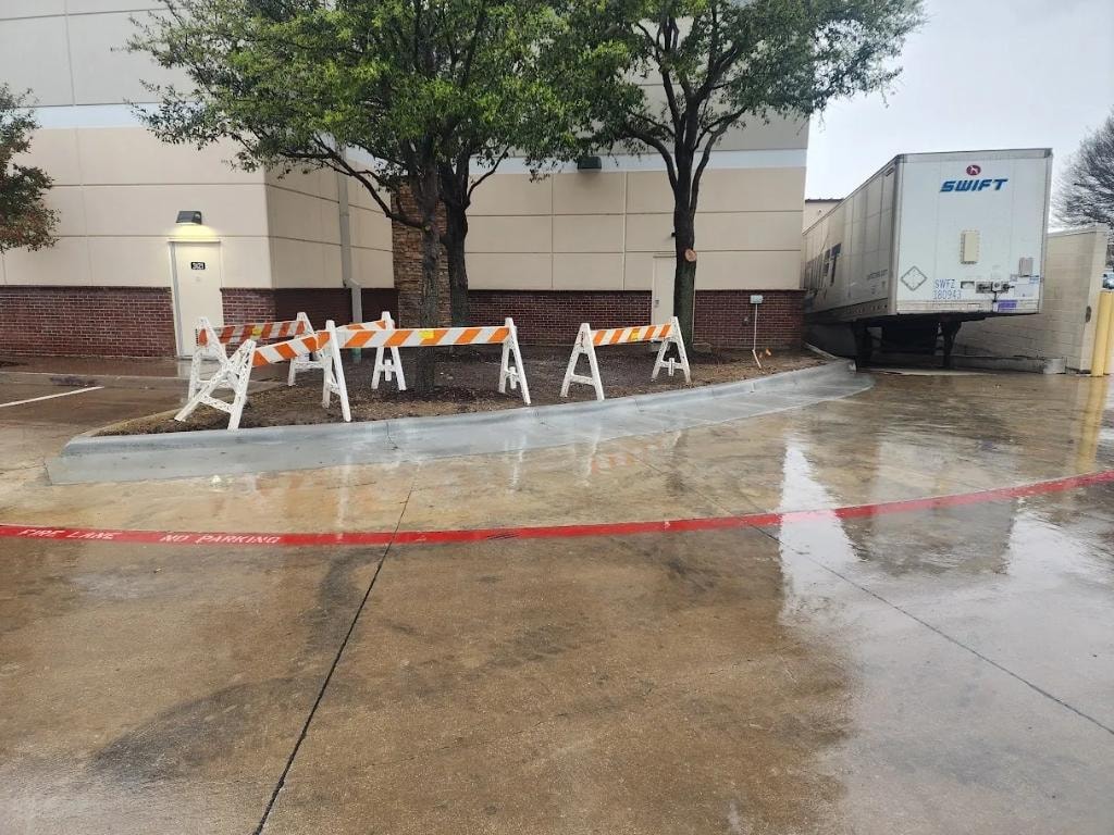 Commercial curb and parking lot concrete work